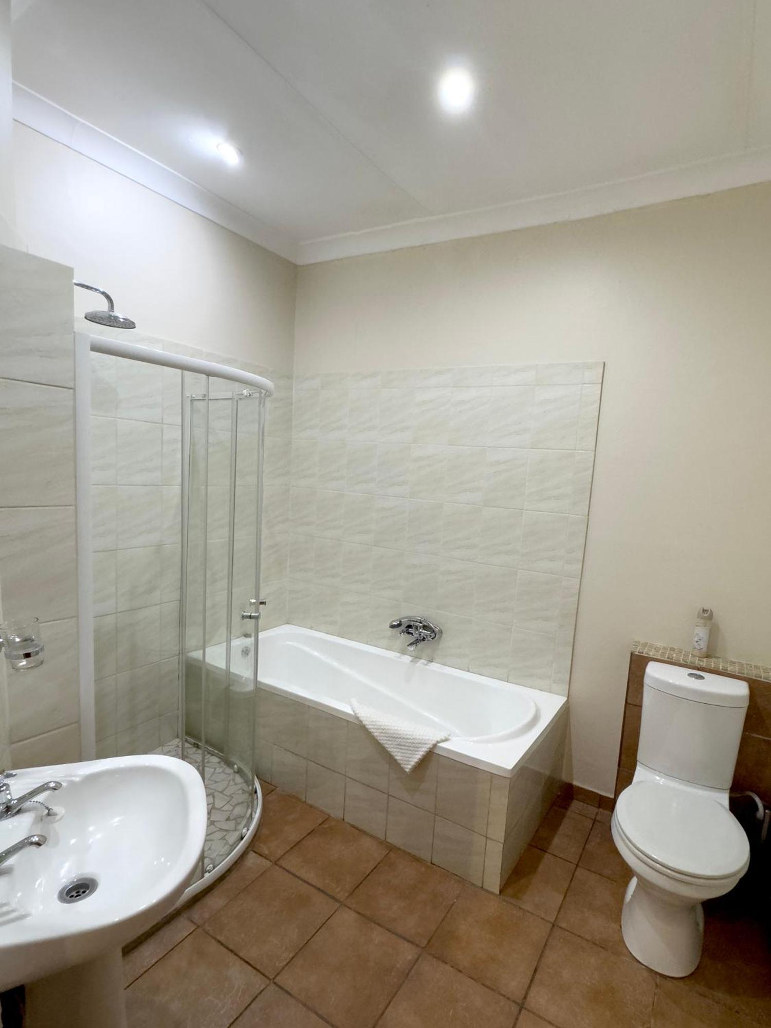 Centurion Guest House And Lodge מראה חיצוני תמונה